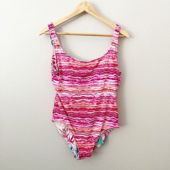 DSF | Rainbow Fronds Reversible One-Piece Swimsuit Paradise Coral Pink | Large - Picture 5 of 10